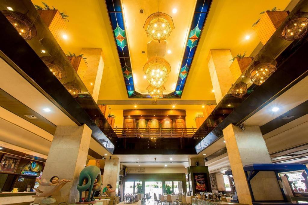 Pailyn Phitsanulok Hotel Buitenkant foto