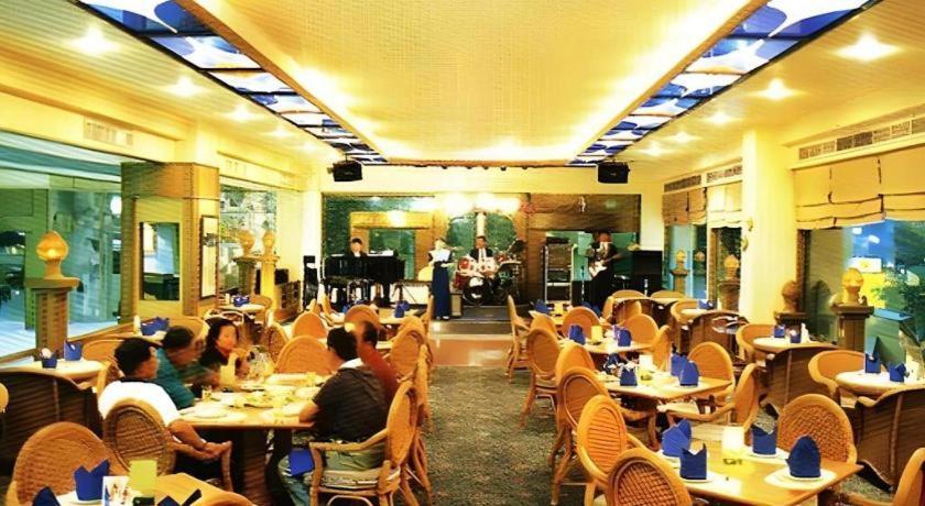 Pailyn Phitsanulok Hotel Buitenkant foto