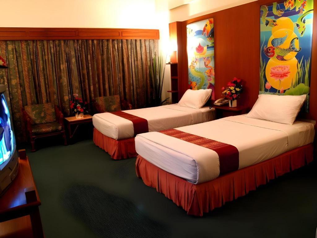 Pailyn Phitsanulok Hotel Buitenkant foto