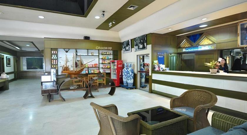 Pailyn Phitsanulok Hotel Buitenkant foto