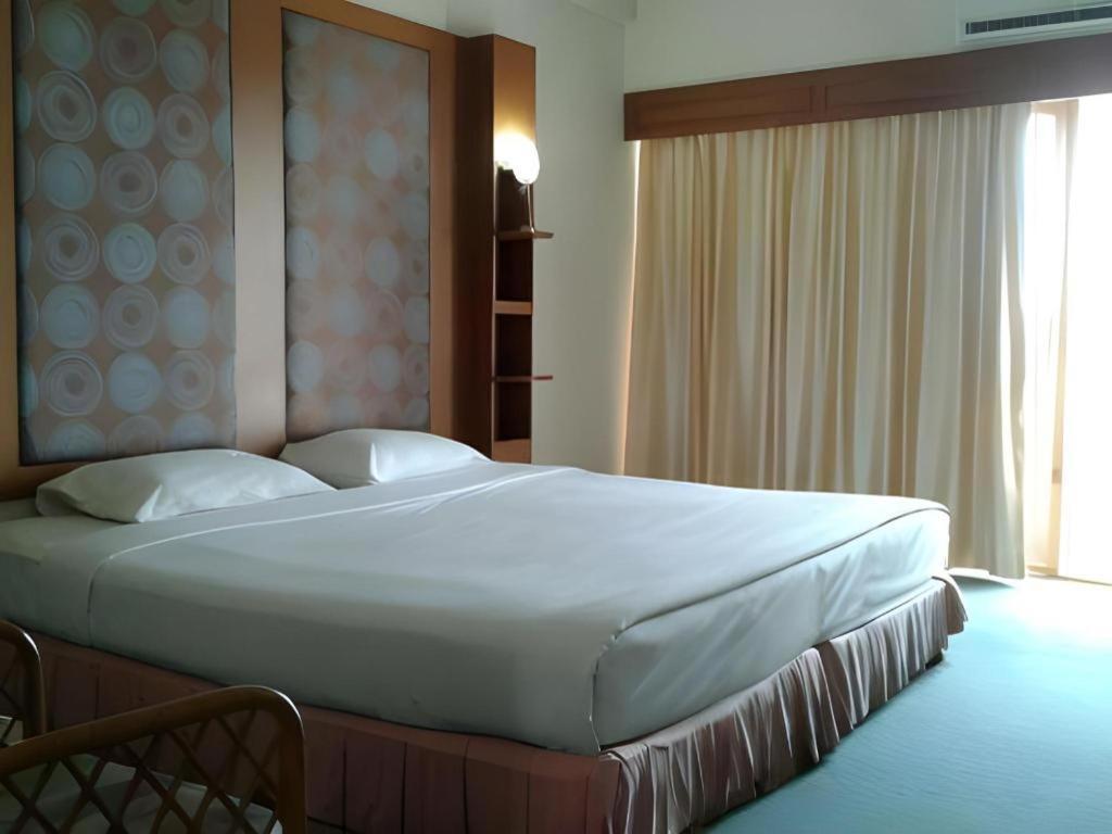 Pailyn Phitsanulok Hotel Buitenkant foto