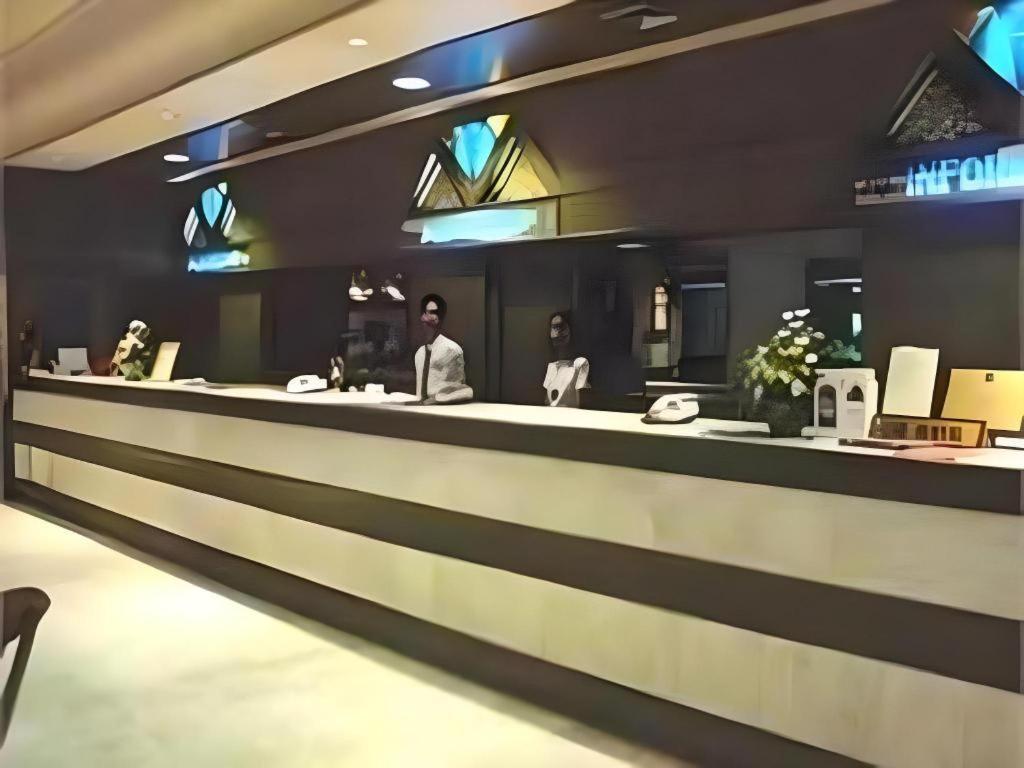 Pailyn Phitsanulok Hotel Buitenkant foto