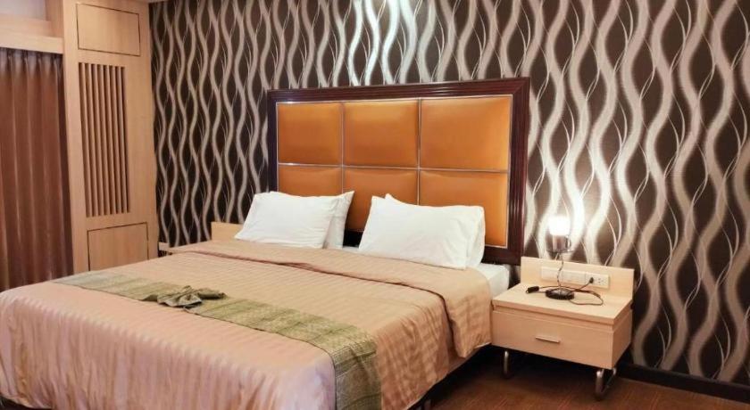 Pailyn Phitsanulok Hotel Buitenkant foto