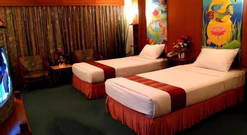 Pailyn Phitsanulok Hotel Buitenkant foto