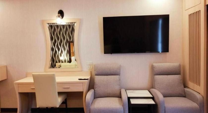 Pailyn Phitsanulok Hotel Buitenkant foto