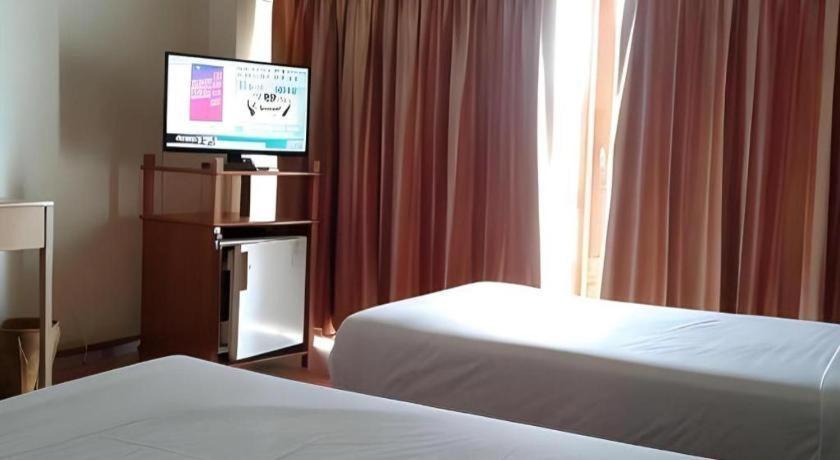 Pailyn Phitsanulok Hotel Buitenkant foto