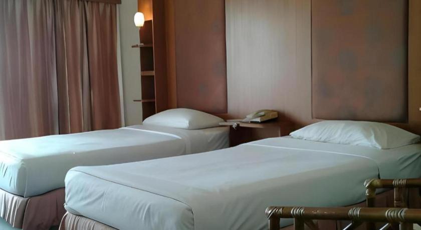 Pailyn Phitsanulok Hotel Buitenkant foto