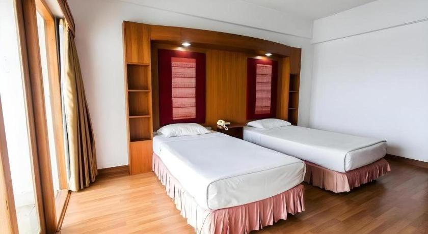 Pailyn Phitsanulok Hotel Buitenkant foto